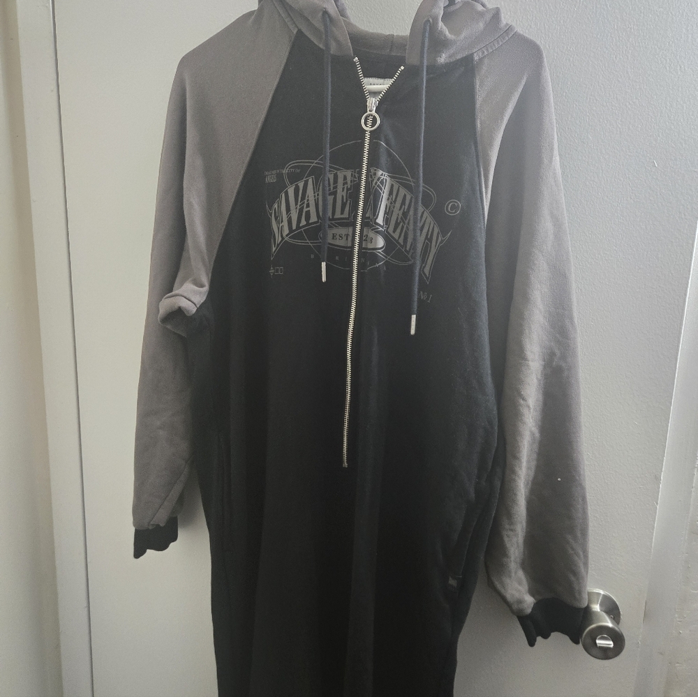 Fenty Black and Gray Hooded Jumper.